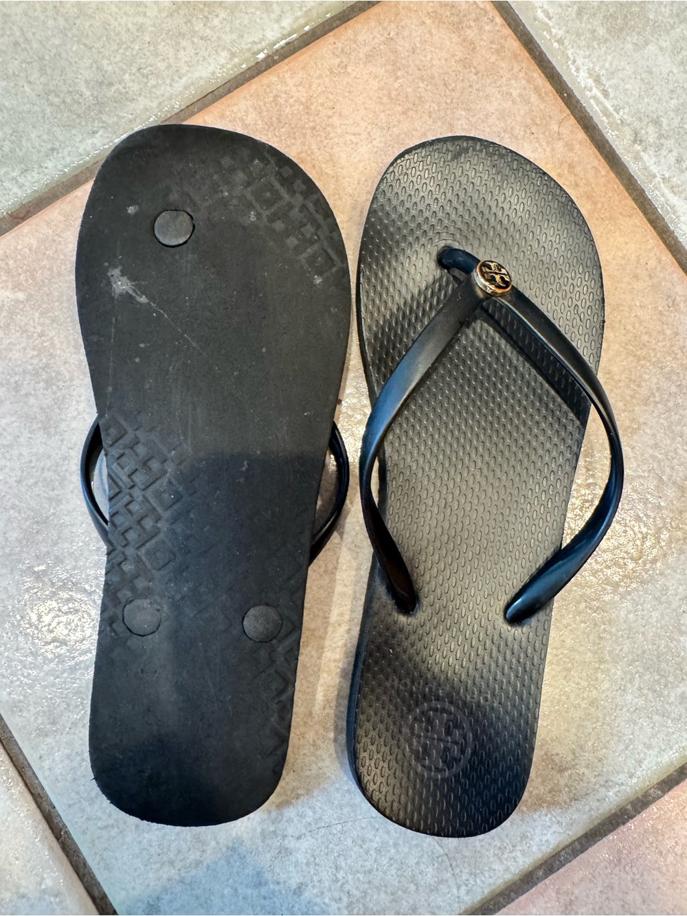 Tory Burch Black Women's Flip Flop Sandals with Logo Accent - Picture 3 of 3